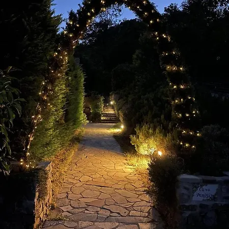 “sparisio” Casa In Sasso Con Piscina E Campo Da Tennis Villa *