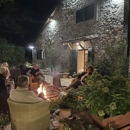“sparisio” Casa In Sasso Con Piscina E Campo Da Tennis Lama