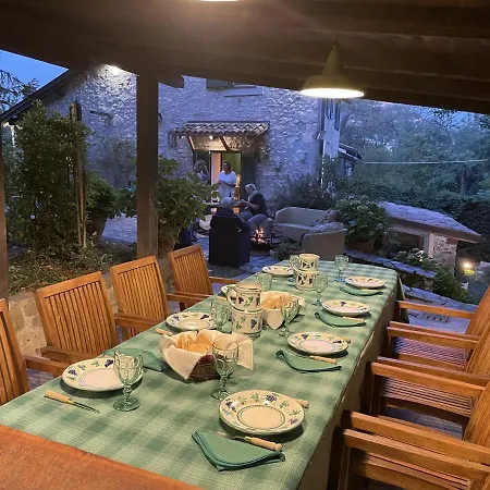 “sparisio” Casa In Sasso Con Piscina E Campo Da Tennis * Lama