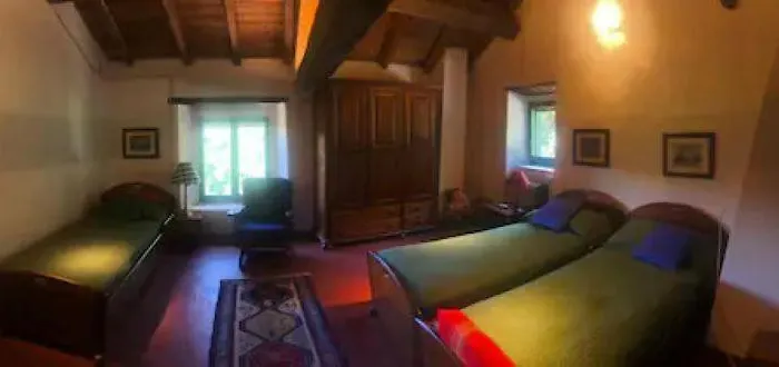 “sparisio” Casa In Sasso Con Piscina E Campo Da Tennis Villa *