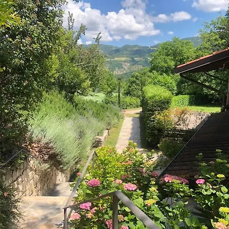 “sparisio” Casa In Sasso Con Piscina E Campo Da Tennis Villa