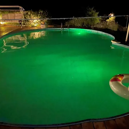 “sparisio” Casa In Sasso Con Piscina E Campo Da Tennis Villa *