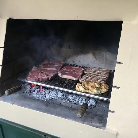 “sparisio” Casa In Sasso Con Piscina E Campo Da Tennis Villa *
