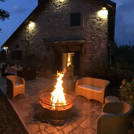 “sparisio” Casa In Sasso Con Piscina E Campo Da Tennis 빌라 *