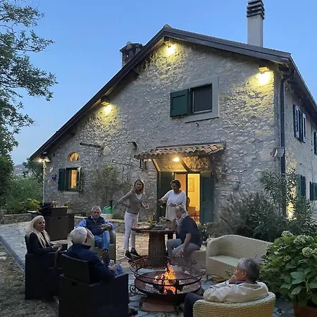 “sparisio” Casa In Sasso Con Piscina E Campo Da Tennis