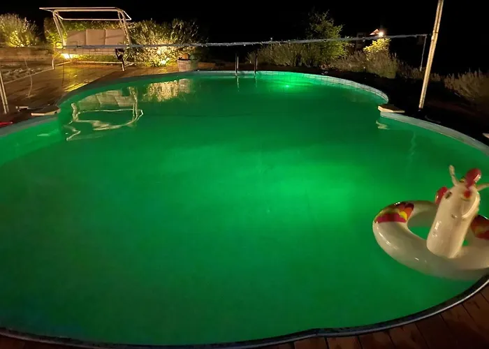 “sparisio” Casa In Sasso Con Piscina E Campo Da Tennis Villa *