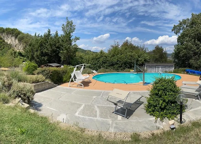 “sparisio” Casa In Sasso Con Piscina E Campo Da Tennis Villa *