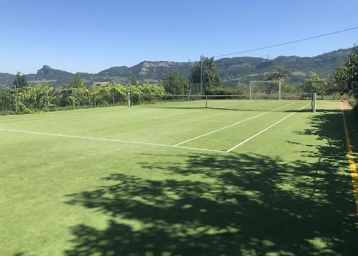 “sparisio” Casa In Sasso Con Piscina E Campo Da Tennis Villa