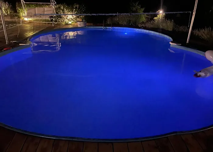 “sparisio” Casa In Sasso Con Piscina E Campo Da Tennis Villa *