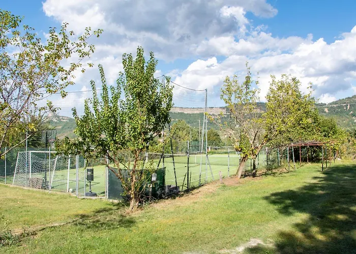 “sparisio” Casa In Sasso Con Piscina E Campo Da Tennis