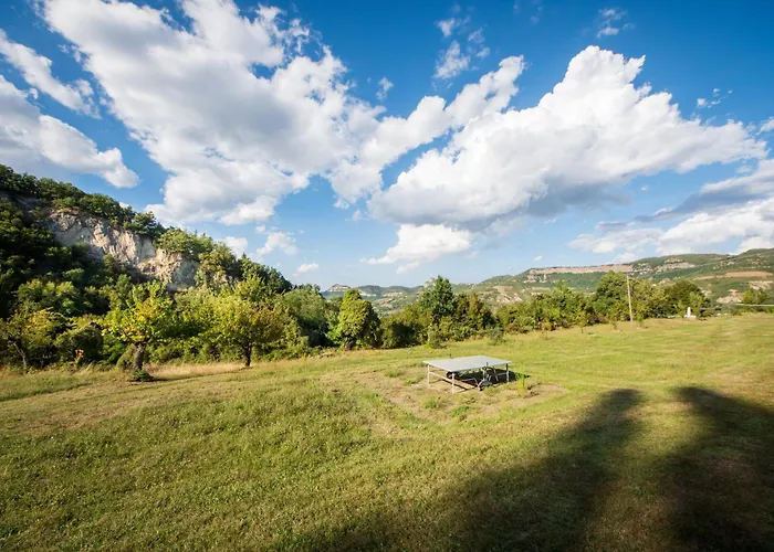 “sparisio” Casa In Sasso Con Piscina E Campo Da Tennis Villa