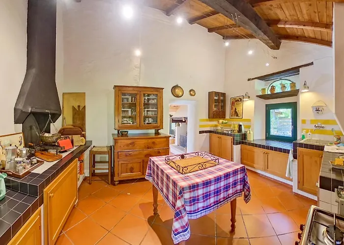 “sparisio” Casa In Sasso Con Piscina E Campo Da Tennis * Lama (Bologna)