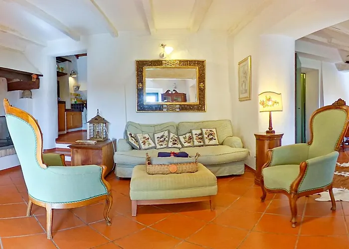 “sparisio” Casa In Sasso Con Piscina E Campo Da Tennis Villa