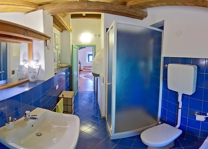 “sparisio” Casa In Sasso Con Piscina E Campo Da Tennis * Lama (Bologna)